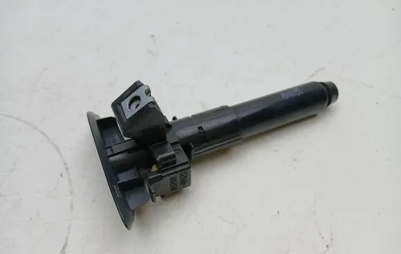 Lexus RX 450H Headlight washer spray nozzle 8520848120