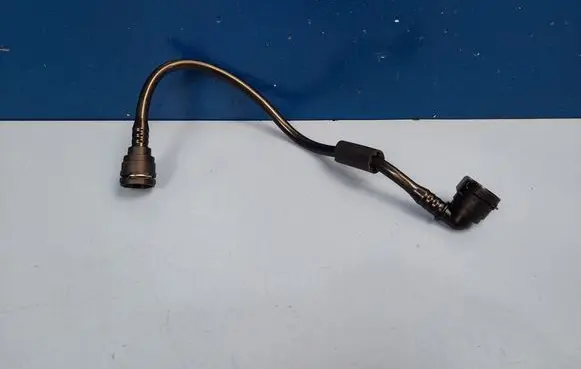 Engine coolant pipe/hose