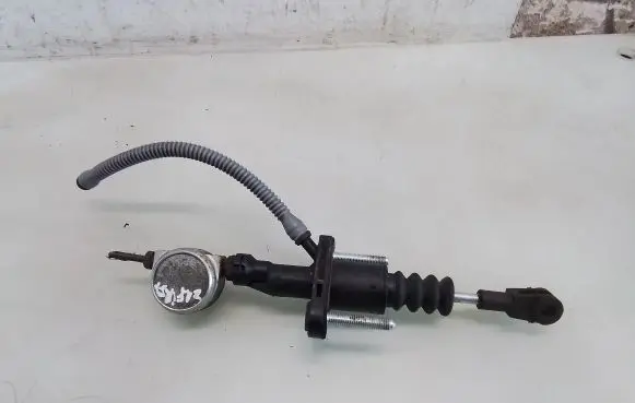Opel Zafira B Clutch slave cylinder 90581565