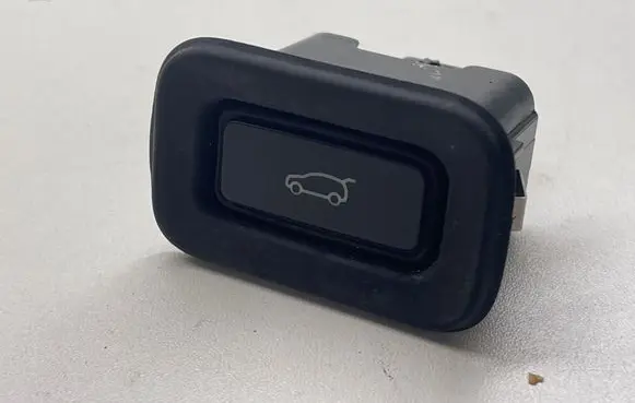 Land Rover Discovery Sport Tailgate/boot open switch button CPLA10E998BA 05122019 00062970