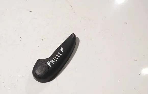 Toyota Yaris Seat adjustment knob 925533710