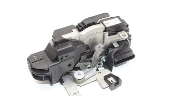 Volvo V40 Front door lock 31440392