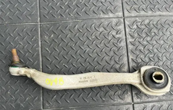 Mercedes-Benz C W204 Front control arm 20421