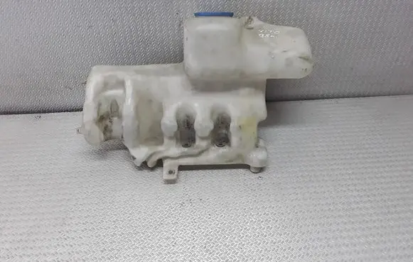 Mercedes-Benz Vito Viano W638 Windshield washer fluid reservoir/tank 6388691220