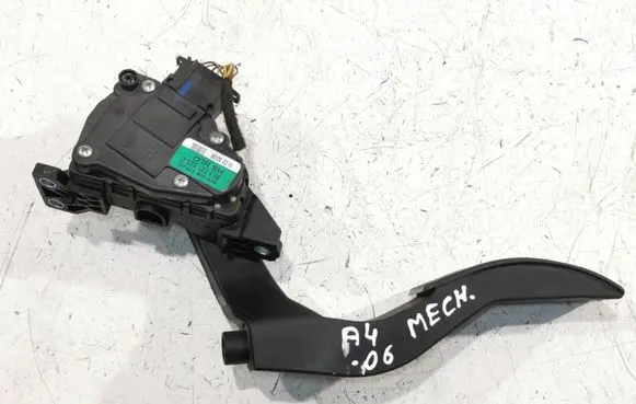 Audi A4 S4 B7 8E 8H Accelerator throttle pedal 8E1721523C 6PV00837505