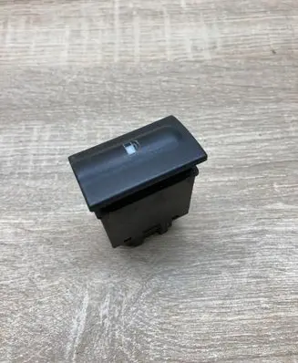 Skoda Octavia Mk1 (1U) Fuel tank opening switch 1U0959833C