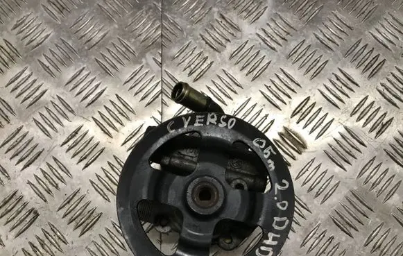 Toyota Corolla Verso AR10 Power steering pump