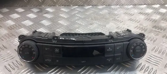 Mercedes-Benz E W211 Climate control unit 2118303190