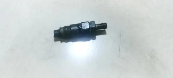 Mazda 626 Fuel injector l711530 463