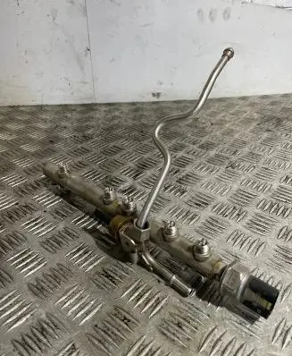 BMW 1 E81 E87 Fuel main line pipe 7562474 7537319 7547883