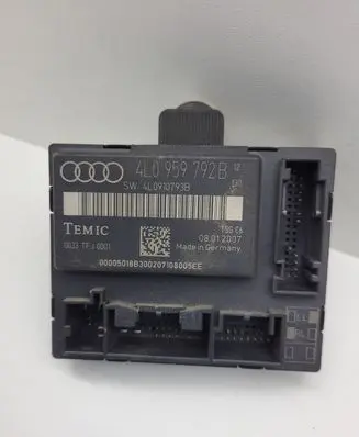 Audi Q7 4L Door control unit/module 4L0959792