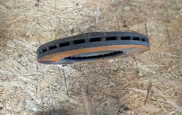 Mercedes-Benz C W203 Front brake disc