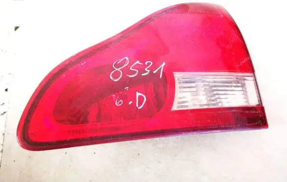 Toyota Avensis Verso Tailgate rear/tail lights