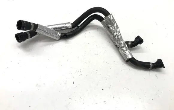 Volvo XC40 Engine coolant pipe/hose 32339217