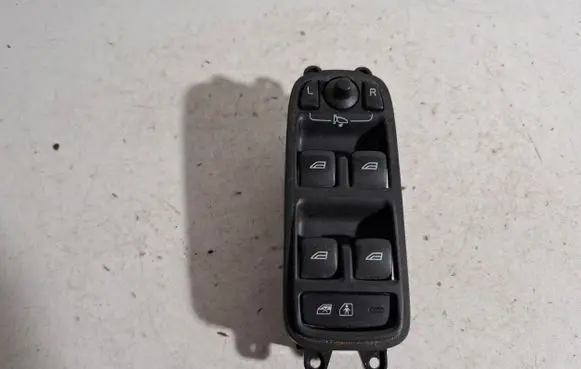 Volvo V60 Electric window control switch 31343104