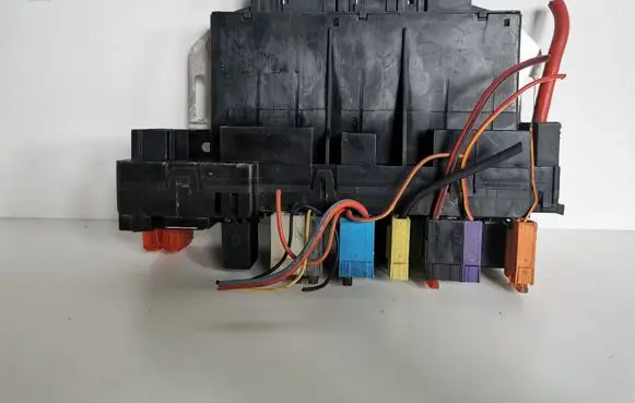 Mercedes-Benz S W220 Fuse module 05045124A0315451732