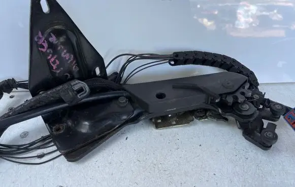 Chrysler Voyager Sliding door lock 4125512 280A02D