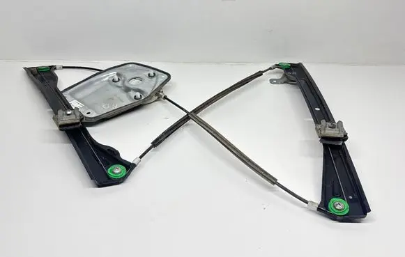 Volkswagen Golf V Front window lifting mechanism without motor 1K5837462B