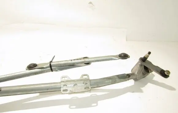 Mercedes-Benz A W169 Front wiper linkage A1698202140