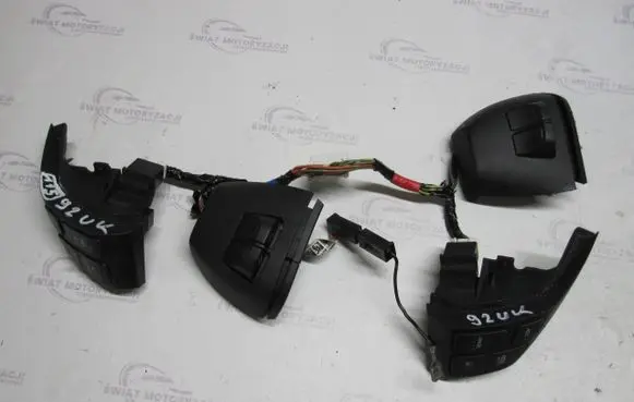 Honda CR-V Steering wheel buttons/switches 