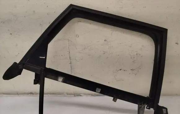 Audi A4 S4 B7 8E 8H Rear door window/glass frame 50711307