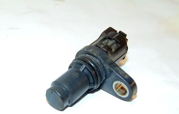 Toyota Camry VIII XV70 Crankshaft position sensor 9091905060