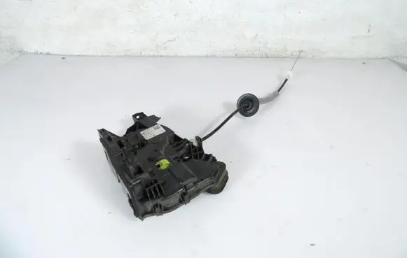 Cadillac Escalade Rear door lock 10A839015B
