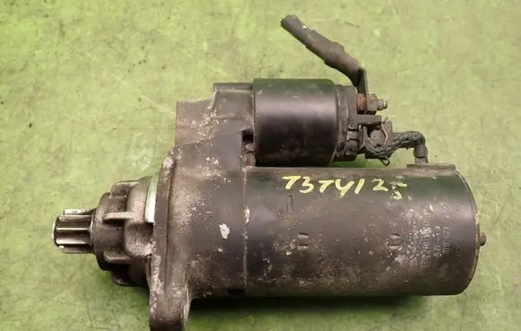 Volkswagen Golf IV Starter motor