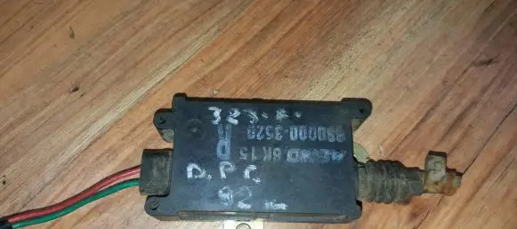 Mazda 323 F Central locking motor 8300003520R