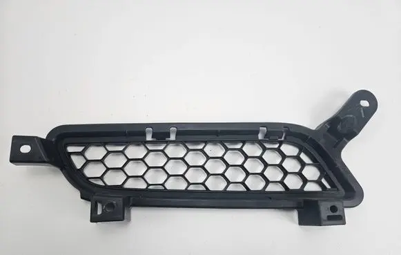 Mitsubishi Lancer VIII Front grill 7450A305