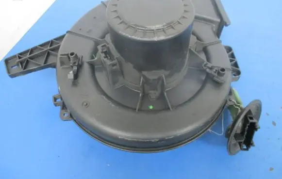 Volkswagen Polo Heater fan/blower 6Q1819015C