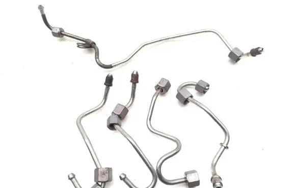 Opel Vivaro Fuel injector supply line/pipe 