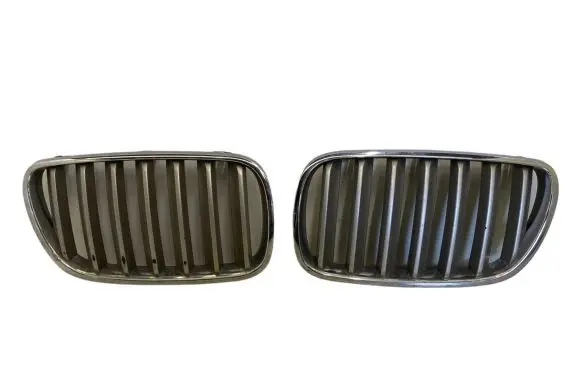 BMW X3 E83 Front bumper upper radiator grill 3420087 51113420087 3420088