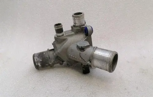 Ferrari FF Thermostat housing