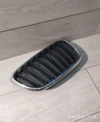 BMW 2 F22 F23 Front bumper upper radiator grill 7295522