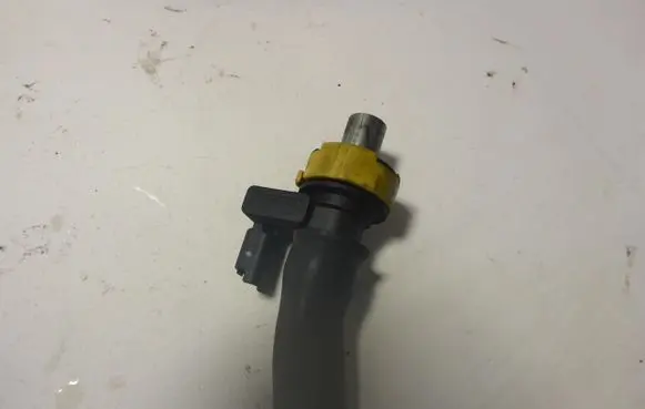 Citroen C4 II Breather hose sensor 9673593680