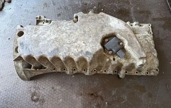 Volvo XC90 Oil sump 6G9N6C798AE