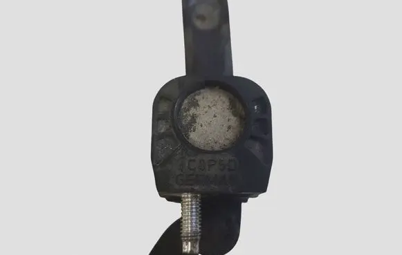 Volvo V50 Front door check strap stopper