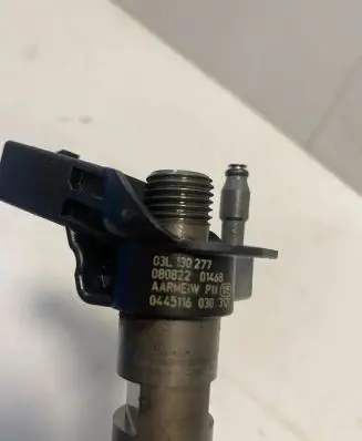 Skoda Superb B6 (3T) Fuel injector 03L130277 08082201468 0445116030