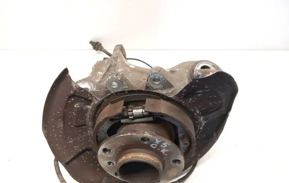 BMW X5 E70 Rear wheel hub 6771974