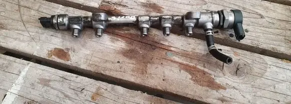 Fuel pressure sensor