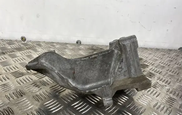 Infiniti Q50 Engine mounting bracket A6512235104