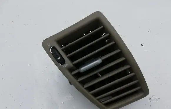 Volvo XC90 Dashboard side air vent grill/cover trim 3409398