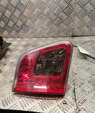 Toyota Avensis T270 Tailgate rear/tail lights 8159005100