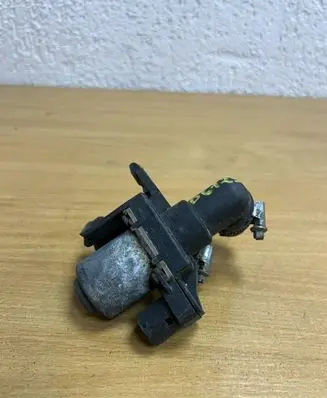 BMW 3 E36 Coolant heater control valve 1147412138 D6129