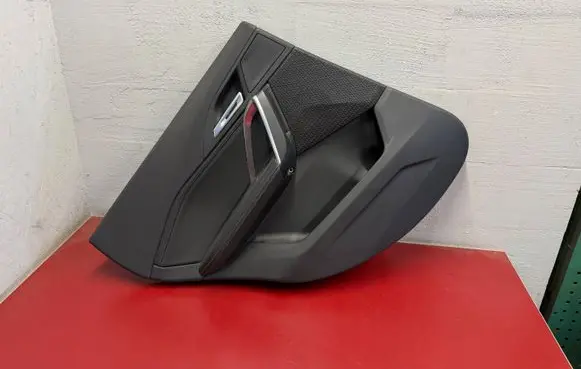 BMW X1 U11 Rear door card panel trim F015122 5142F015122