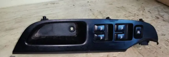 KIA Ceed Electric window control switch 93570A2000