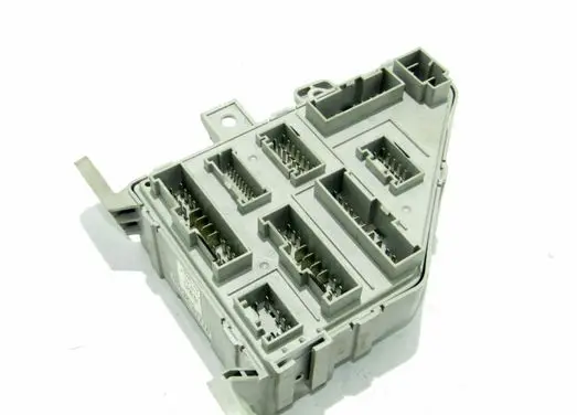 Hyundai Tucson JM Fuse module 911102E500