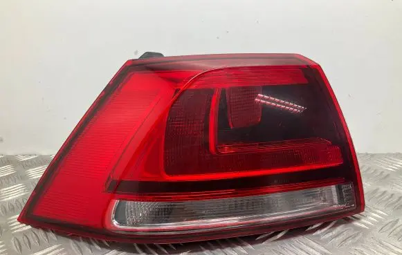 Volkswagen Golf VII Rear/tail lights 5G0945095P