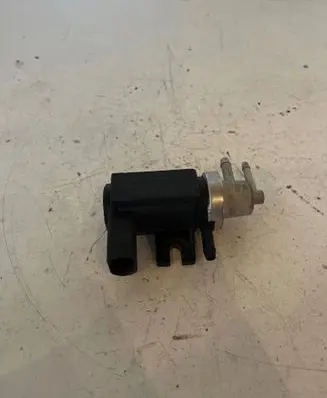 Volkswagen Golf V Turbo solenoid valve 72290325